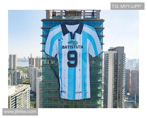 以足球巨星专属标志为核心探寻运动精神与时尚文化融合魅力