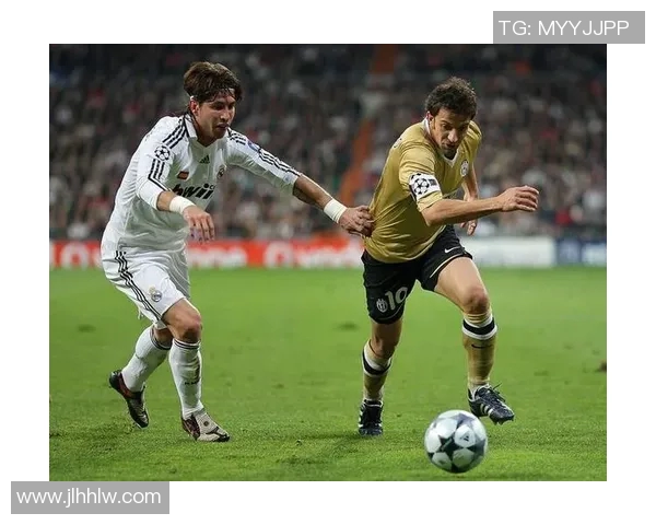 足球场上的五大高智商球星 他们如何通过智慧征服赛场